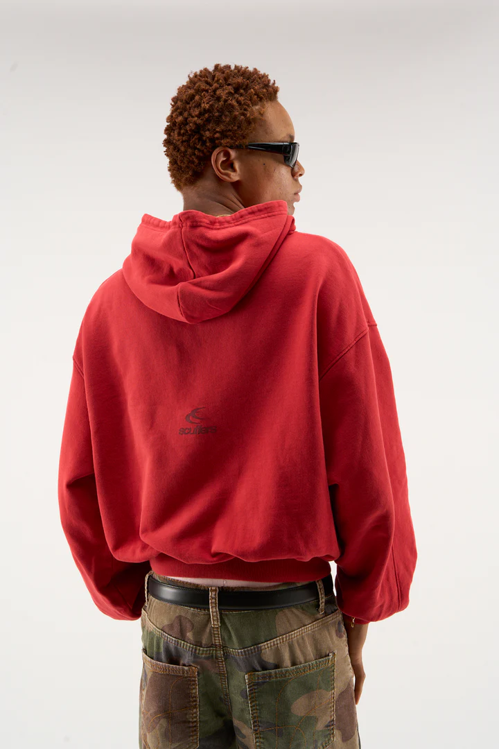 Raw Red Hoodie — vista 4
