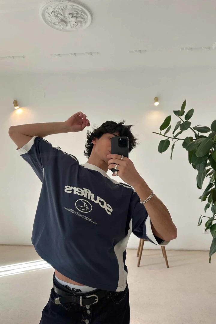 Effortless Navy T-Shirt — vista 3